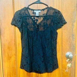 Ultra Pink Black Floral Lace Blouse v-neck with buttons, crochet trim (S)
